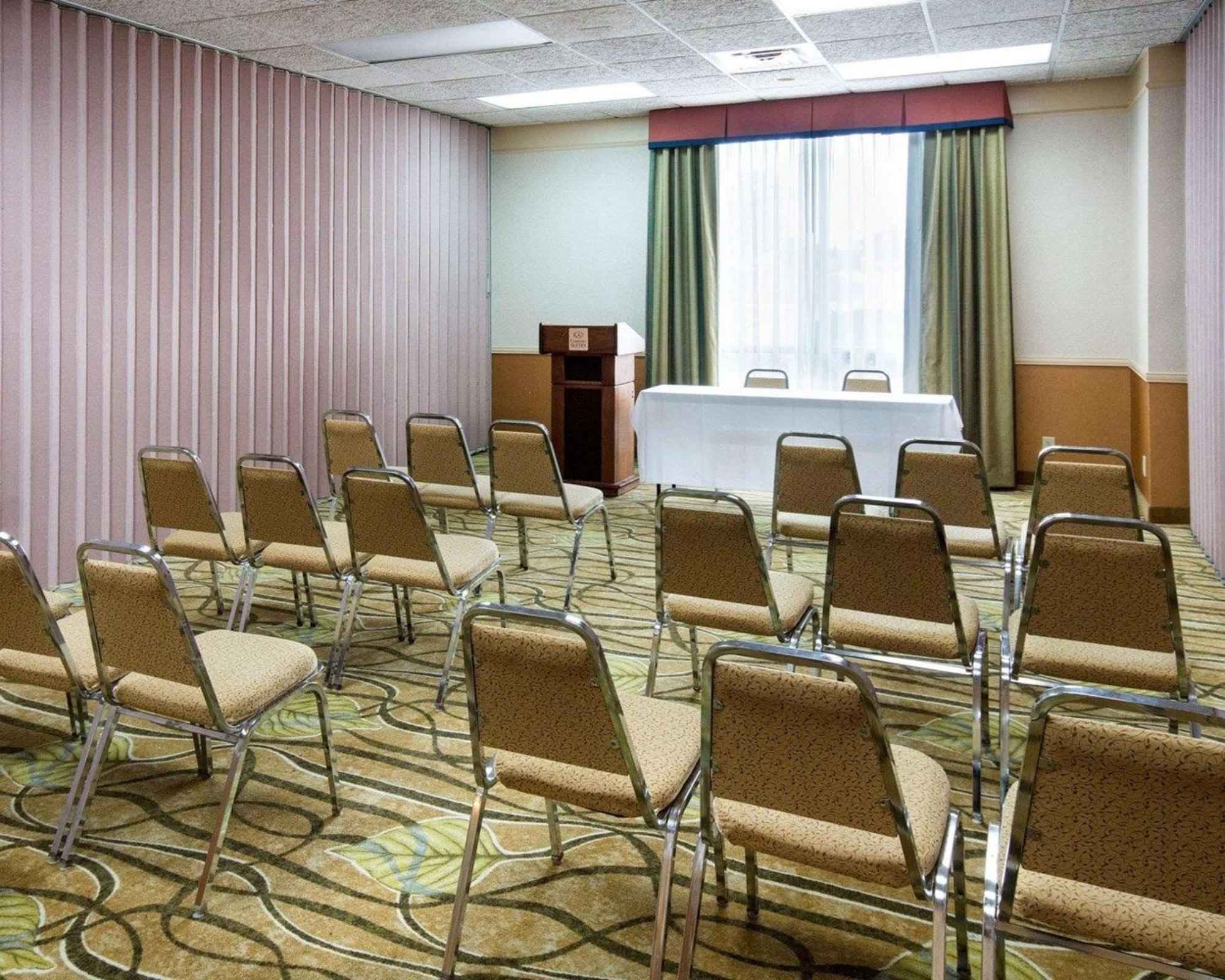 Comfort Suites Parkersburg South Mineral Wells Esterno foto