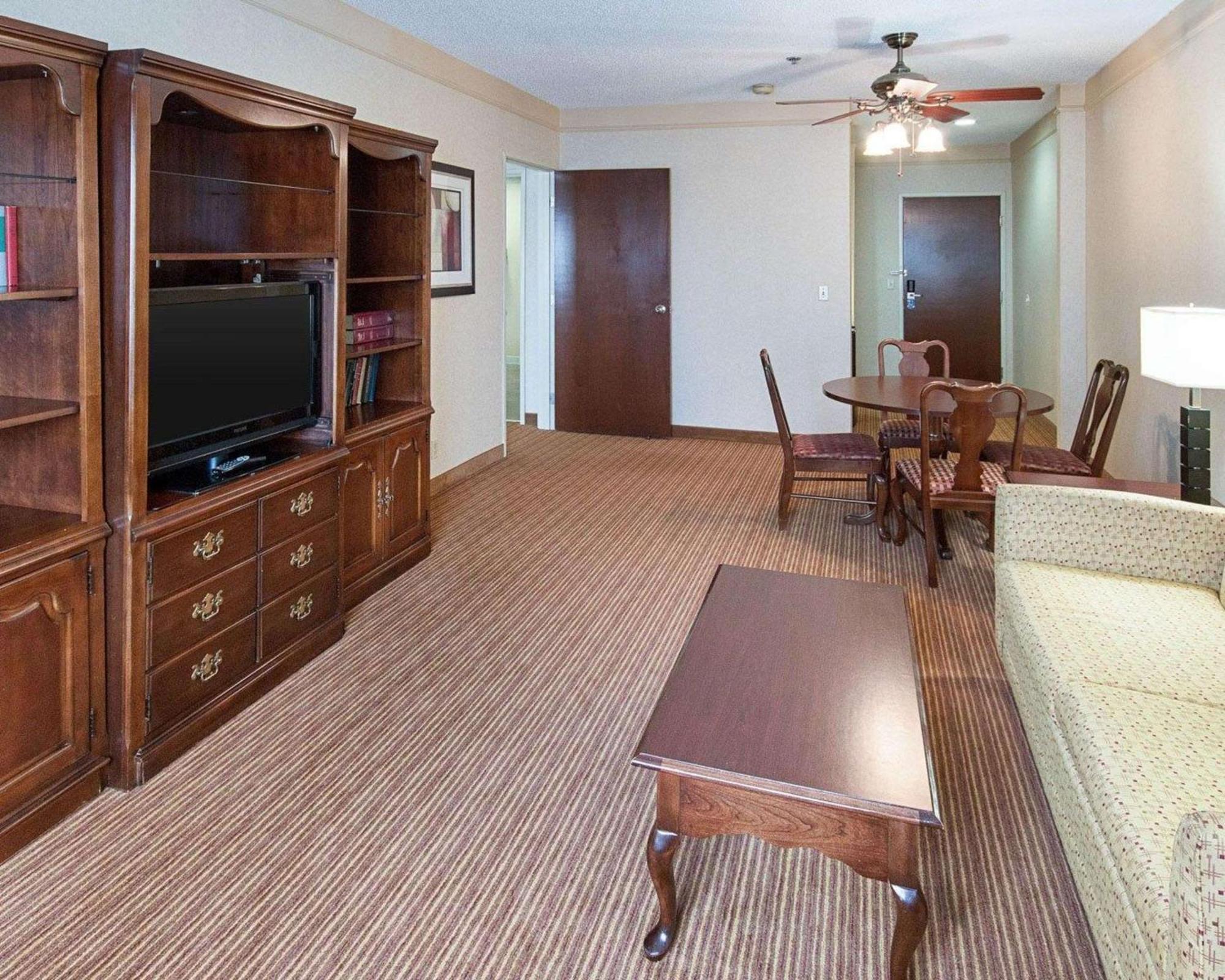 Comfort Suites Parkersburg South Mineral Wells Esterno foto