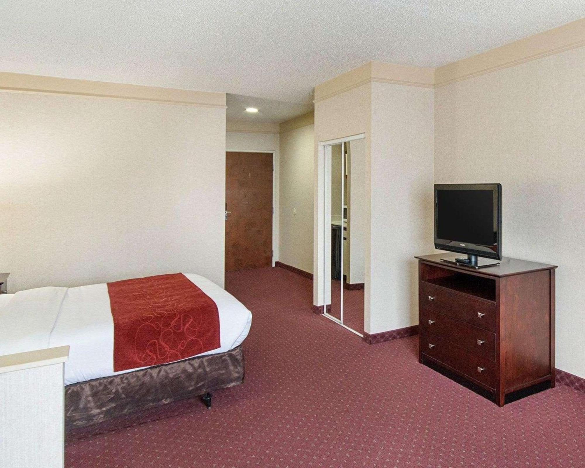 Comfort Suites Parkersburg South Mineral Wells Esterno foto